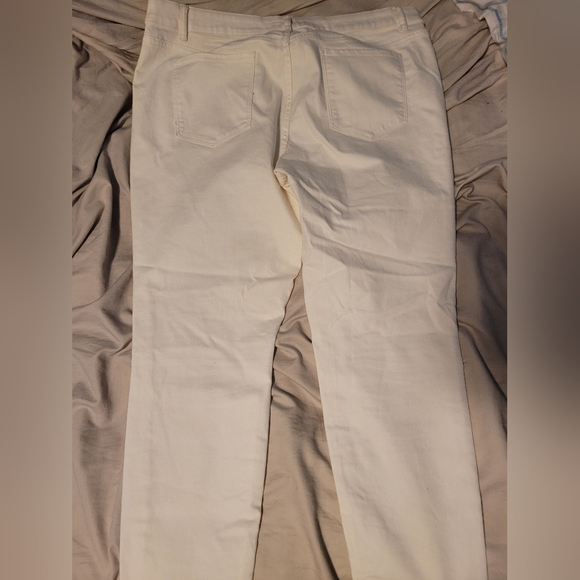 White Jeans - Picture 2 of 3